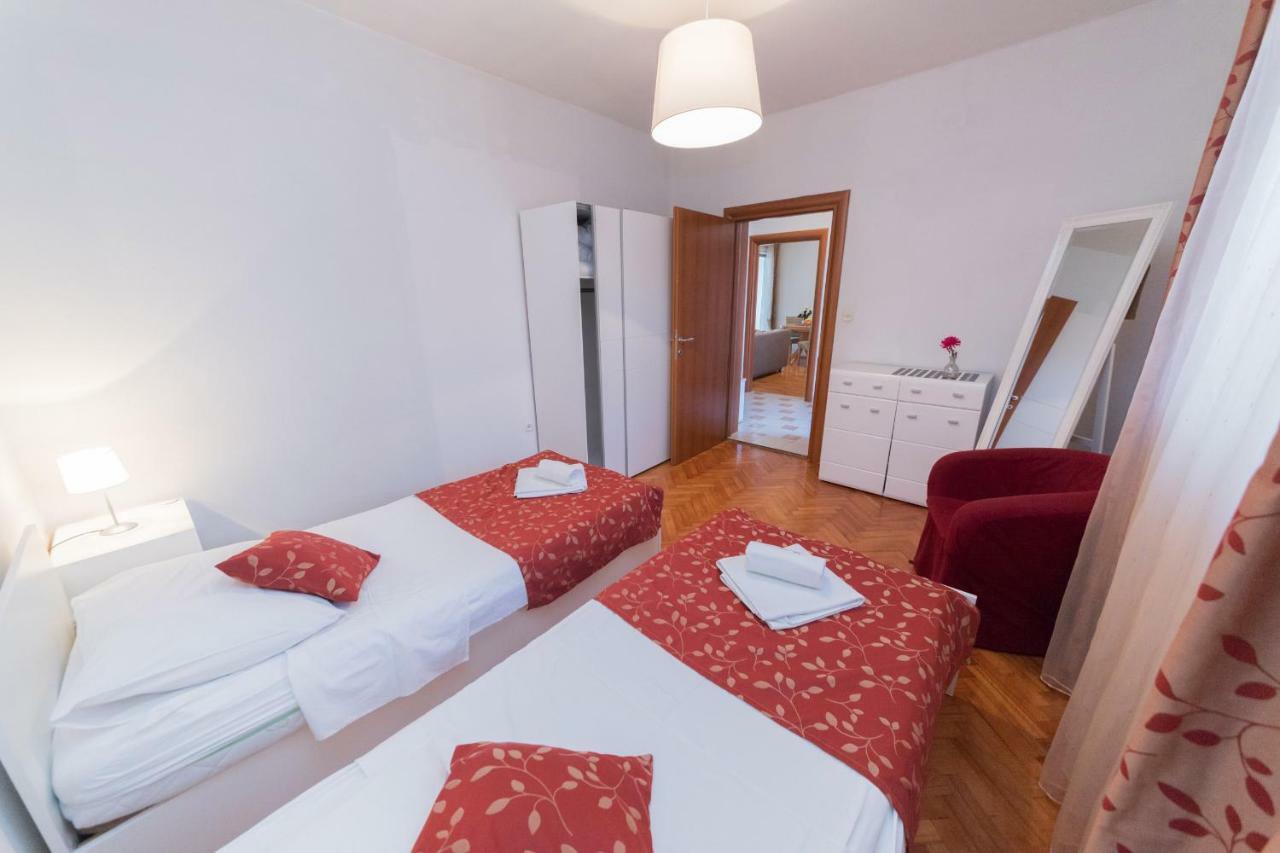 Apartments Lili Family Zadar Bagian luar foto