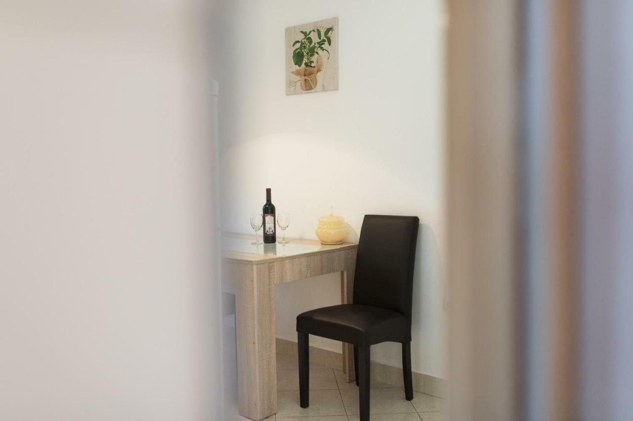 Apartments Lili Family Zadar Bagian luar foto